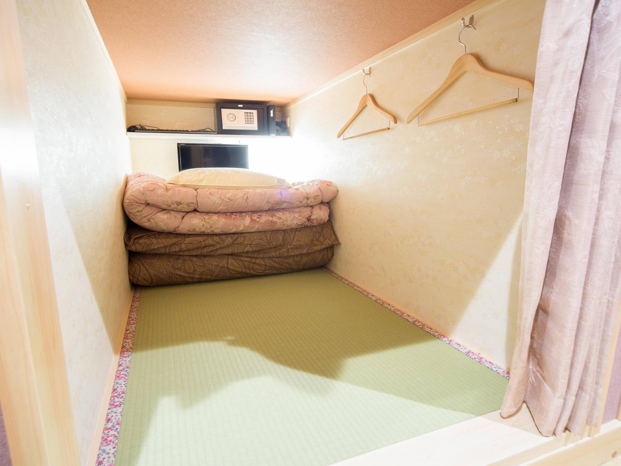 Hostel Wasabi Nagoya Ekimae Exteriör bild